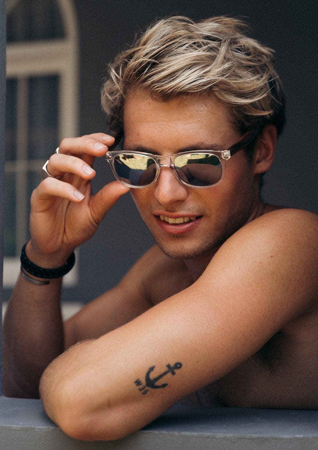 Peeping Lenses